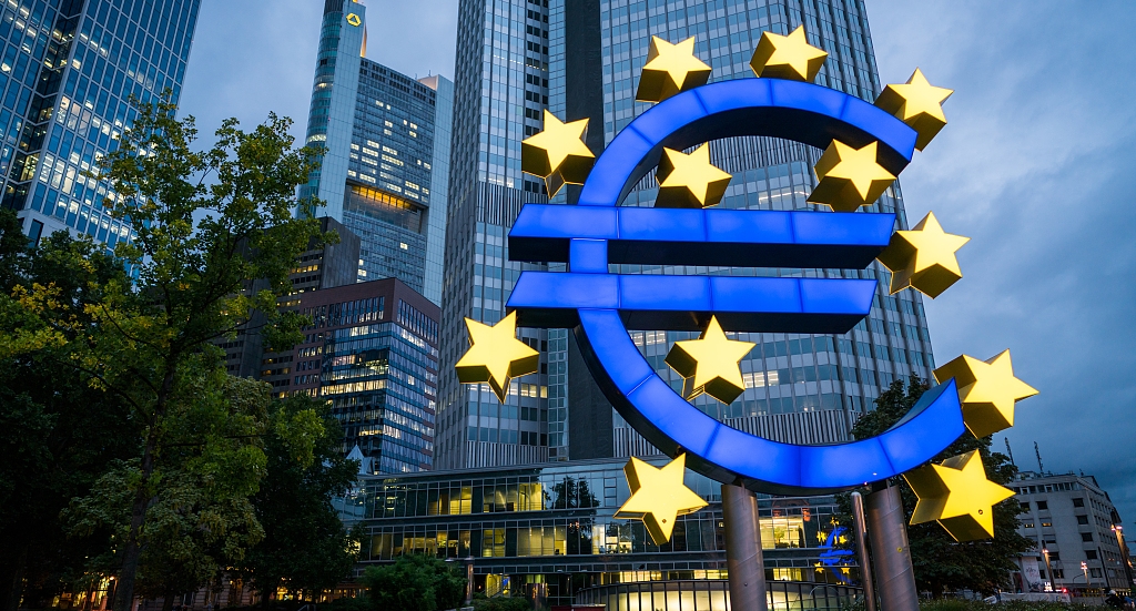 Bie aktiviteti i biznesit ne Eurozone, niveli me i ulet i 17 muajve